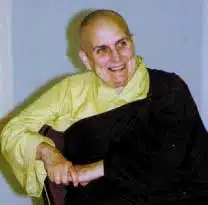 恒持法师简介 4 http://www.drby.net/post-events/summer2001/DM_Chih_Bio.jpg